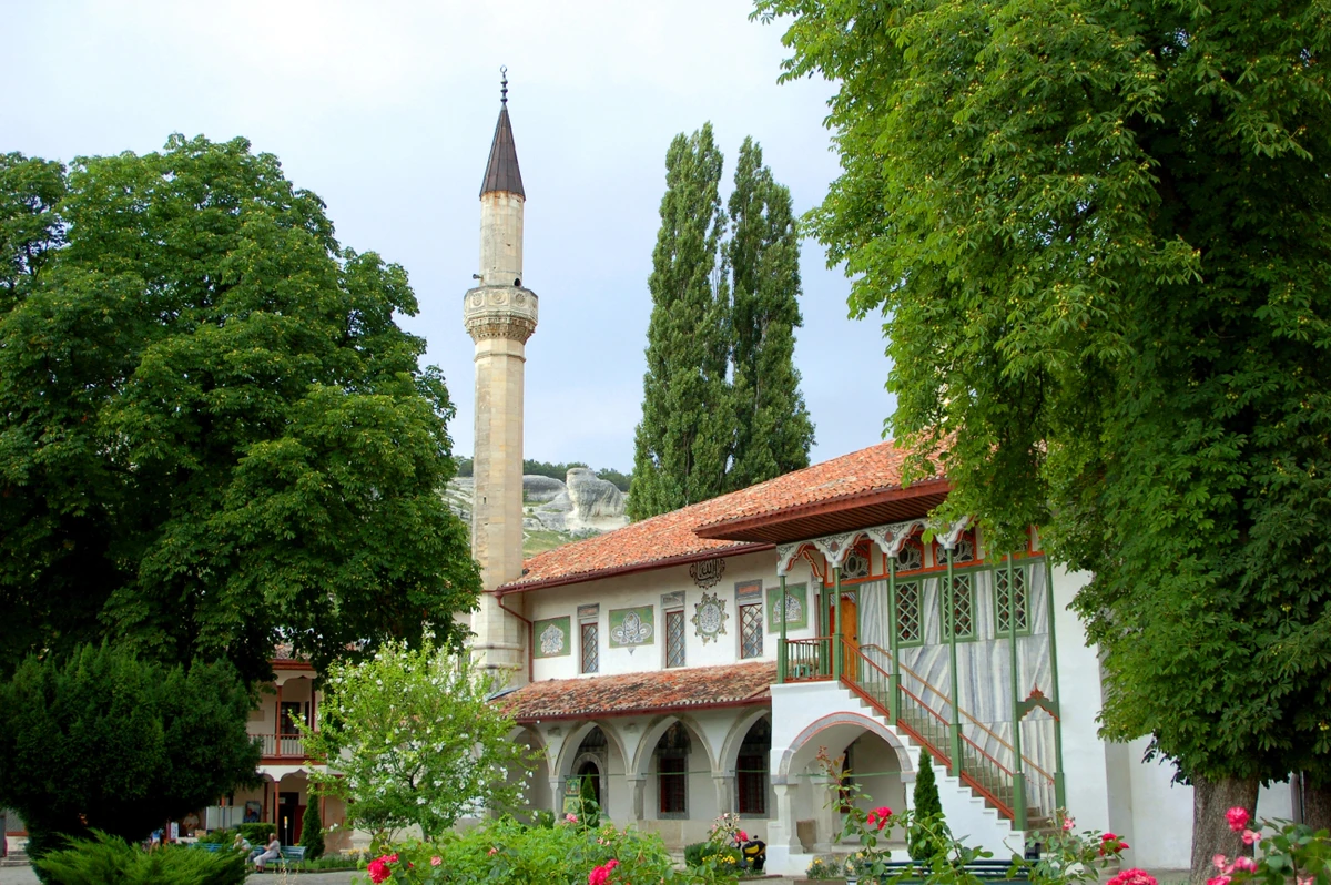 Из Алушты в Бахчисарай — столицу Крымского ханства