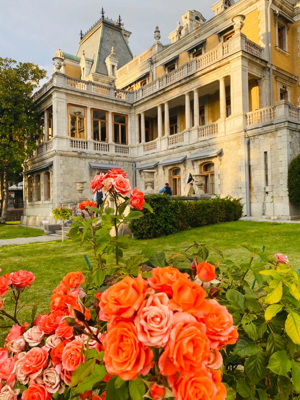 Три дворца — Алупка, Ливадия, Массандра